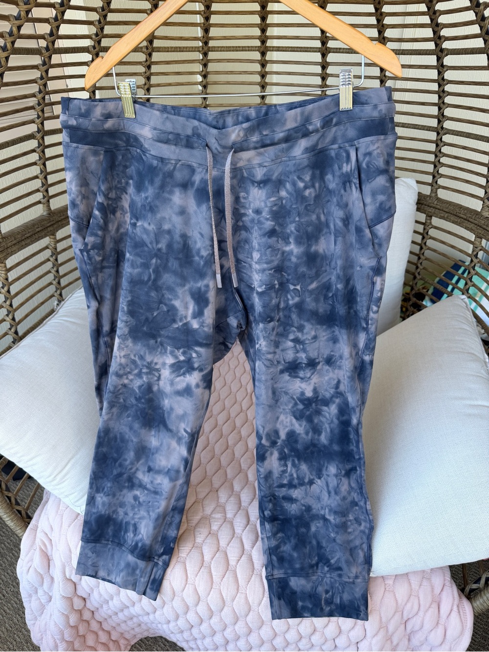 Lululemon Ready to Rulu High Rise Cropped Joggers